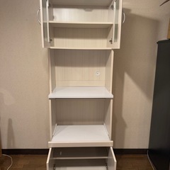 食器棚の画像