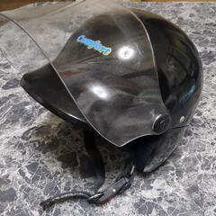 バイクのヘルメットの画像