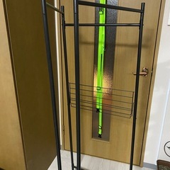 室内物干しスタンド　 3連型 ブラックの画像