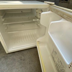 ミニ冷蔵庫　備え付け冷蔵庫　中古品　無料　の画像
