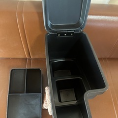肘掛け　収納　車　カー用品　未使用の画像