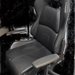 ゲーミングチェアの画像