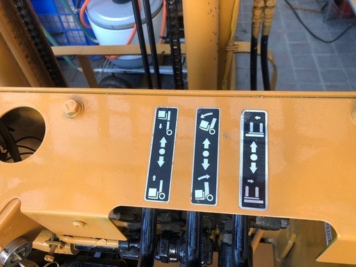 希少小型リフト、
❣ ❤ サイドシフト付き