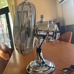 レトロ調扇風機の画像