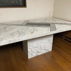 大理石テーブル