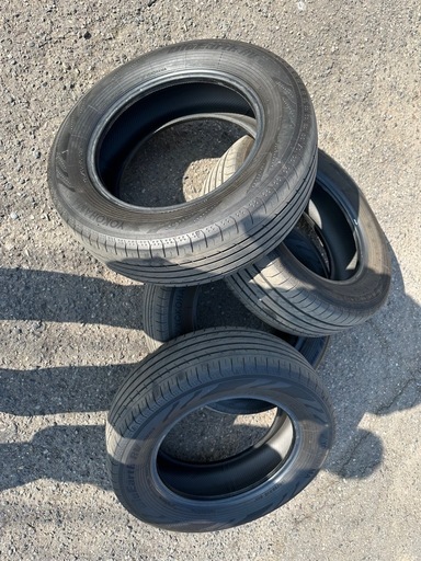 （取引中）　夏タイヤ 　195/65/15 ヨコハマタイヤ　ブルーアースRV03 高年式　バリ溝