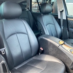 極上なEクラスのベンツが入庫しました🚗E320CDIアバンギャルドディーゼルターボ・黒革シート・サンルーフ・禁煙車・装備が充実しております✨外装内装とても綺麗です🤩現車確認・試乗可能ですのでお問い合わせ下さい😊！！の画像