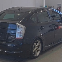 大人気のプリウスとても便利で燃費がものすごいし魅力的車両です。の画像