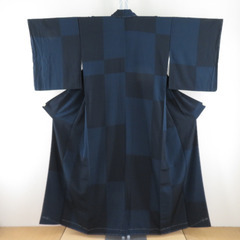 小紋 正絹 染め柄 紺色ｘ青色 市松に水玉模様 袷 広衿 仕立て上り カジュアル着物 普段きもの 街着  身丈153cm 【キモノオフ野々市若松店】