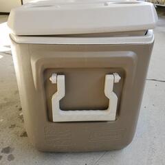 Coleman　クーラーボックス　70QTの画像