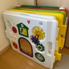 ベビーサークル　日本育児　はらぺこあおむし