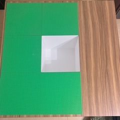 LEGOのテーブル