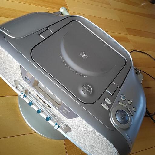 ラジオカセット