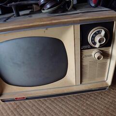 東芝 ブラウン管テレビ 白黒テレビ 昭和レトロ 昭和30年代物　ファミリービジョン　古董品 インテリア　古民家の画像