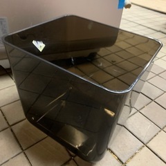 メダカ水槽　ミネラルウォーターのガワ