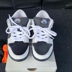 TIGHTBOOTH × Nike SB "Black and ...