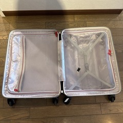 スーツケース（2〜3泊）の画像