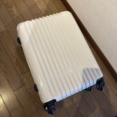 スーツケース（2〜3泊）の画像