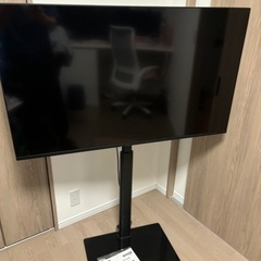 4K 50インチ　チューナレステレビ　スタンド付き