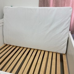 IKEA SUNDVIK スンドヴィーク 伸長式ベッドフレーム+すのこ+オムスィント マットレスの画像