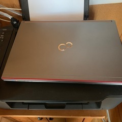 富士通パソコンライフブックEシリーズWindows10の画像