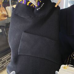 PRADA　長袖タートルネックトップス　ブラック　＃48　IKZ...