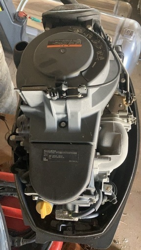 ヤマハ 9.9馬力船外機　燃料タンクやホースが付いてます