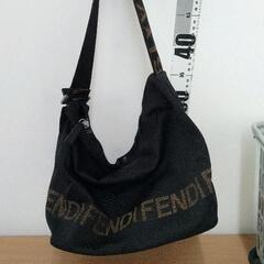 0301-450 FENDIハンドバッグ（ポーチ付き）