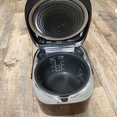 【最終値下】炊飯器（パナソニック SR-HX103 IH炊飯器 5.5合炊き 2013年製）の画像