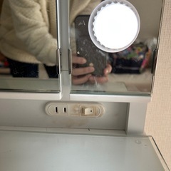 女優ミラー付きドレッサーの画像