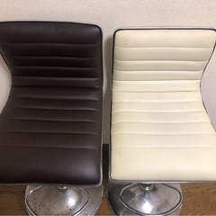 お話し中　カウンターチェア2脚 の画像