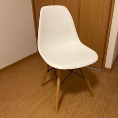 【商談中】白のチェア