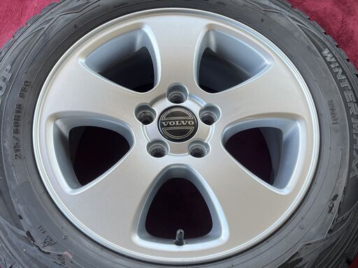 17インチ 4本セット 2025年製 PIRELLI ボルボ V40 純正付 17インチ 4本セット 2025年製 PIRELLI ボルボ V40 純正付 17インチ 4