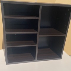 テーブル他家具4点無料で差し上げます！本棚、物干し、物入れ、の画像