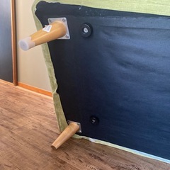 ソファー　黄緑色　配達okの画像