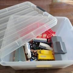 電車の玩具の画像