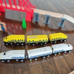 電車の玩具の画像