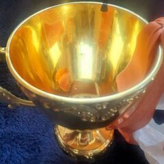 🏆️古いトロフィー 金属製 昭和レトロ 記念の画像