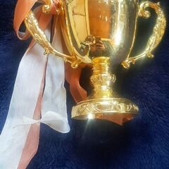 🏆️古いトロフィー 金属製 昭和レトロ 記念の画像
