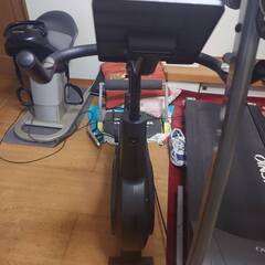 組み立て前電動エアロバイクの画像