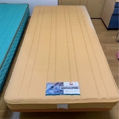 シングルベッド　足つき