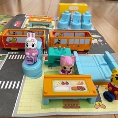 しまじろうタウンセット　電車　車　乗り物　ごっこあそびの画像