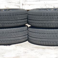 スタッドレスタイヤ_225/65R17（ホイール・ナット含4本セット）の画像