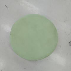 【値下げ！】座クッション グリーン ベロア調 円型 直径50cm 高さ15cm 個人 シングル 独身 作業用の画像