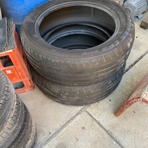 車のパーツ タイヤ、ホイール