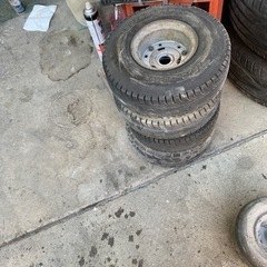 車のパーツ タイヤ、ホイール