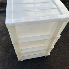 収納ケース３段の画像