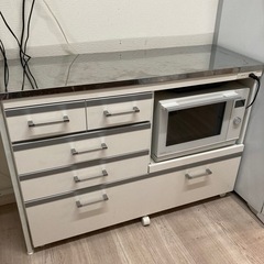 引き出し時期　お皿収納棚