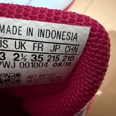 adidasスニーカー未使用品ピンク箱無しの画像