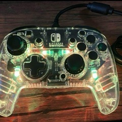 Switch光るコントローラーの画像